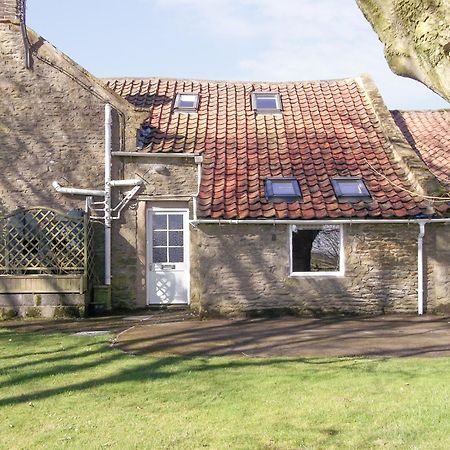 The Grooms Cottage Hackness Exterior photo